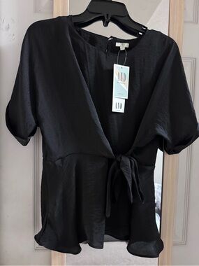 AND Black Tie-Front Women's Top